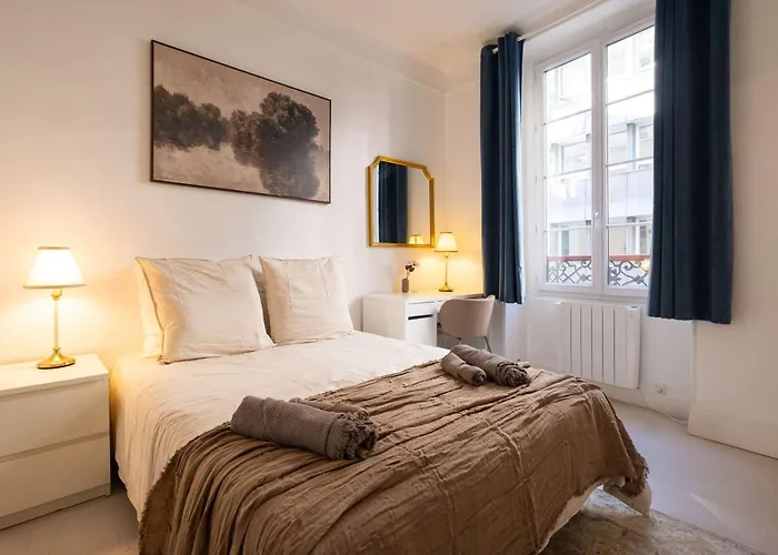 Apartment Bright 1br Opera & Grands Boulevards Paris